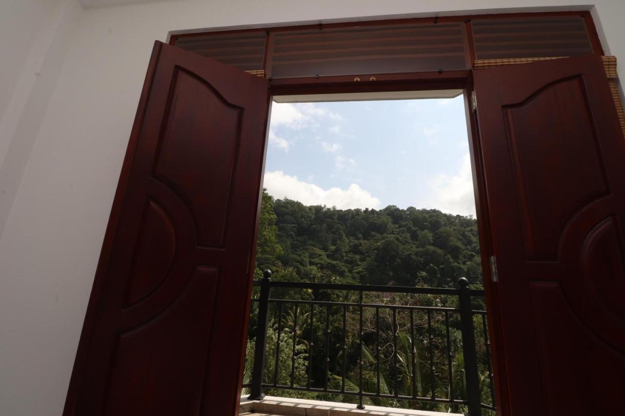 Slightly Chilled Forest Villa Sirimalwatta Luaran gambar