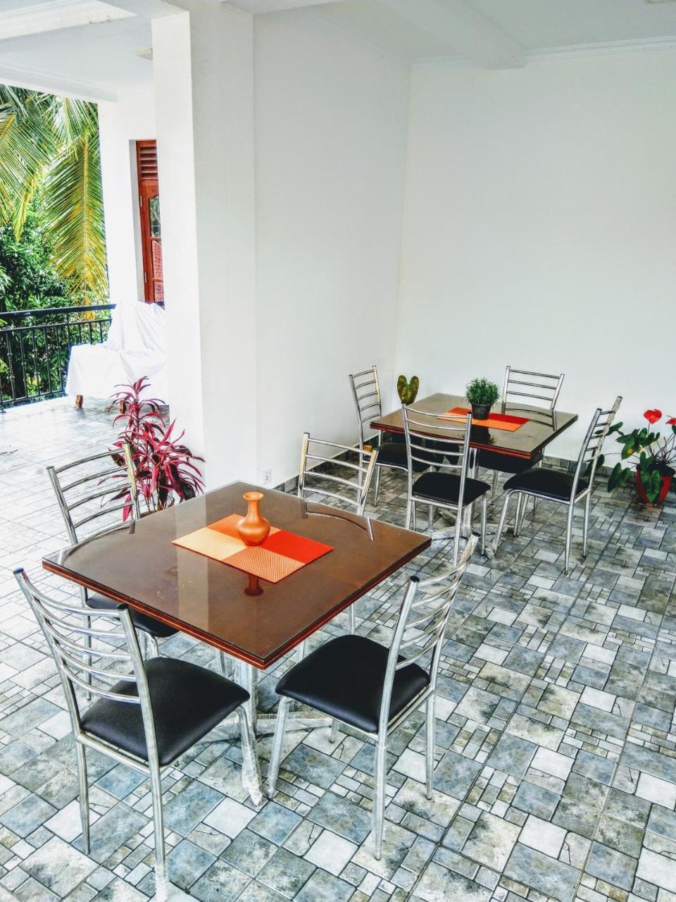 Slightly Chilled Forest Villa Sirimalwatta Luaran gambar
