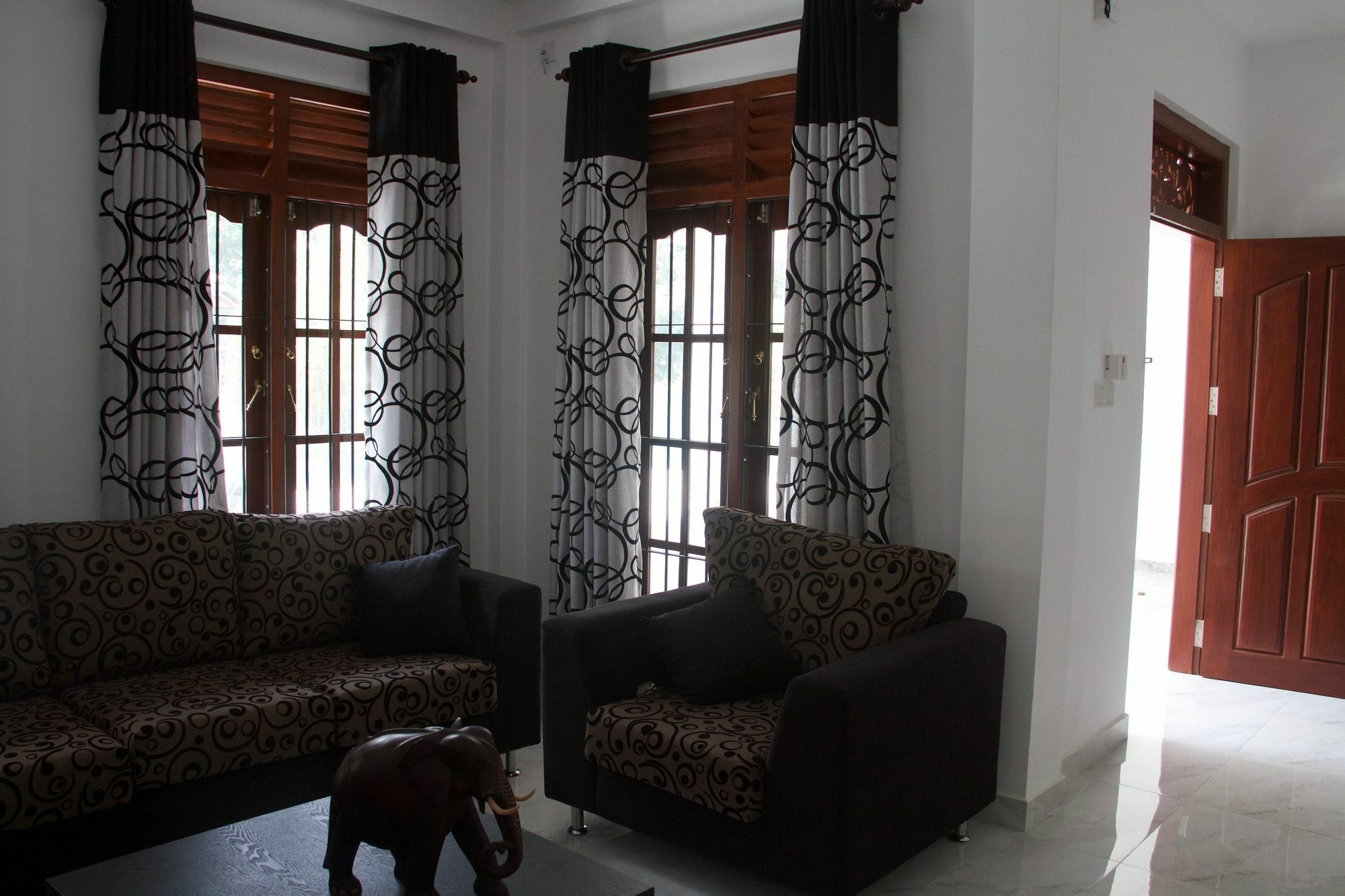 Slightly Chilled Forest Villa Sirimalwatta Luaran gambar